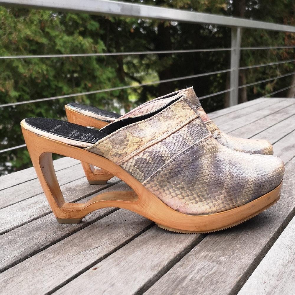 Funky snakeskin clogs/heels